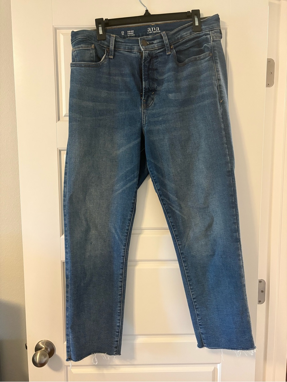 a.n.a Medium Wash Women’s High Rise Straight Jeans